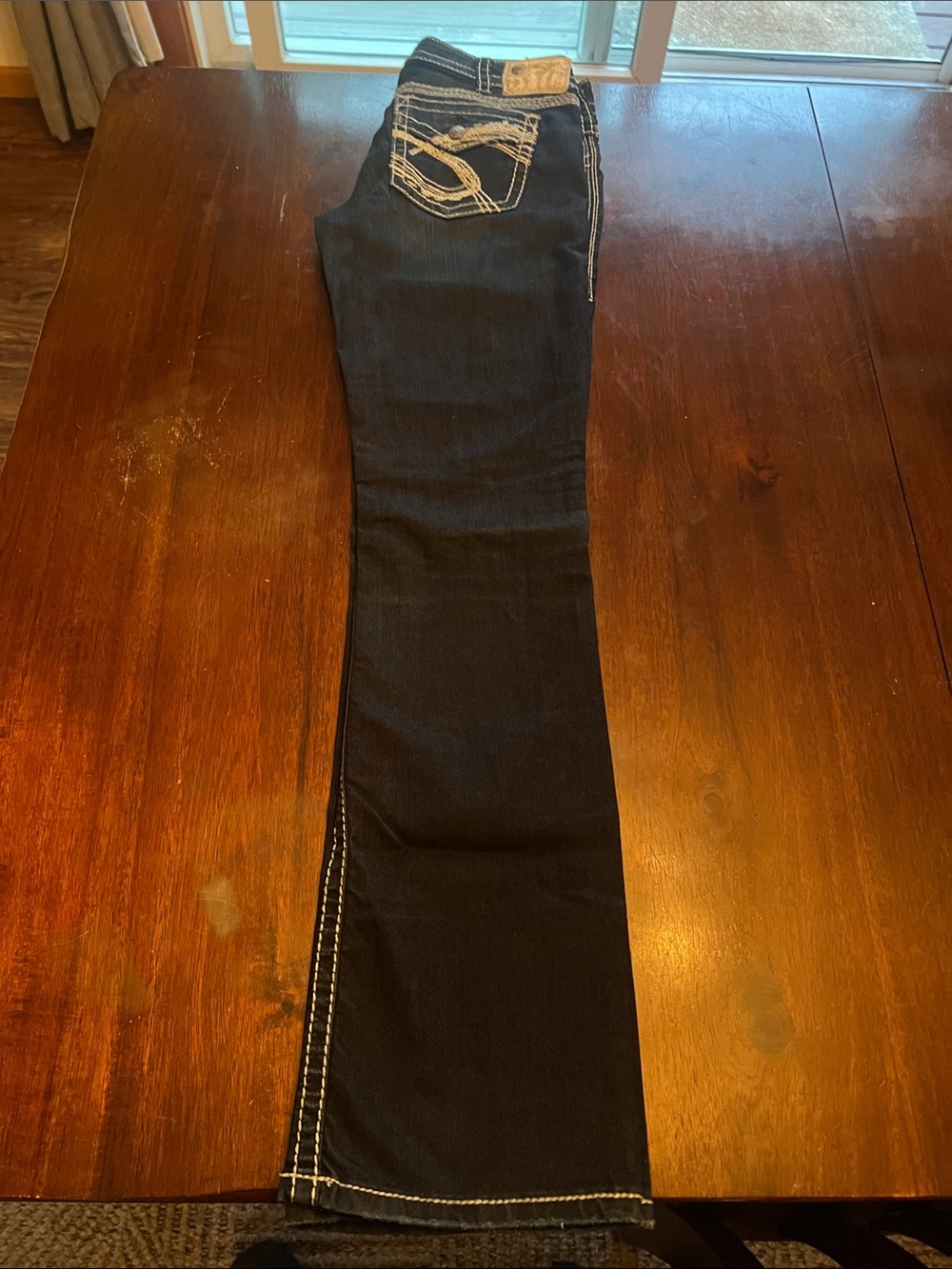 Silver Jeans Women's Straight Leg Dark Indigo Jeans with Contrast Stitching